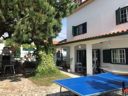 Villa Capela Beach House In Caparica
