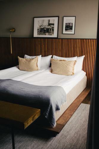 Hotel Strana
