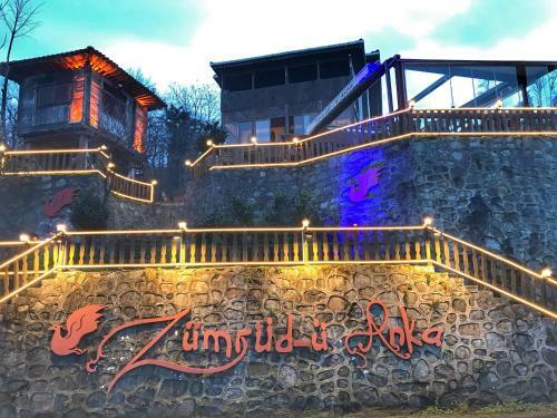 Hotel Z�mr�d�anka Otel