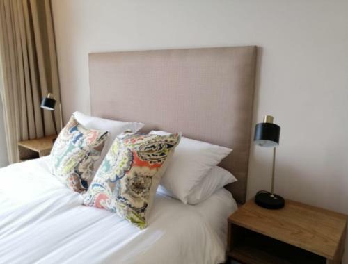 Luxurious Apartment In Menlyn Maine