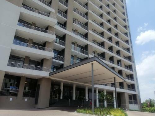 Luxurious Apartment In Menlyn Maine