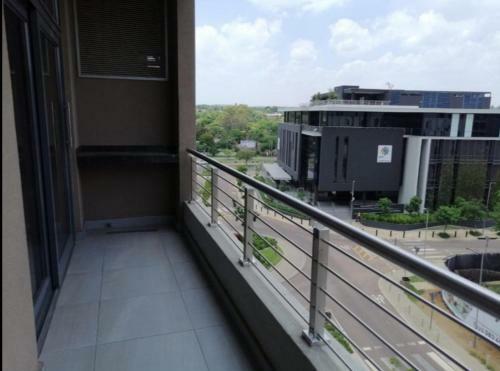 Luxurious Apartment In Menlyn Maine