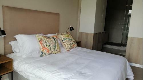 Luxurious Apartment In Menlyn Maine