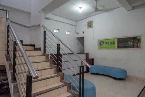 Urbanview Hotel Artama Simpang Lima