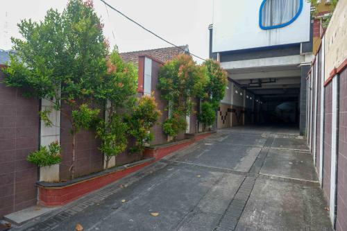 Urbanview Hotel Artama Simpang Lima