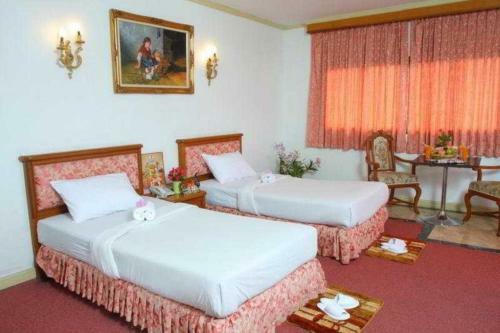 13 Coins Bang Yai Hotel