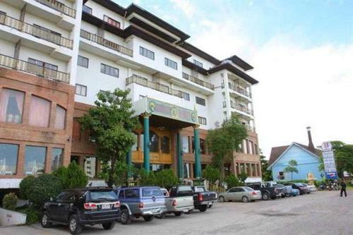 13 Coins Bang Yai Hotel