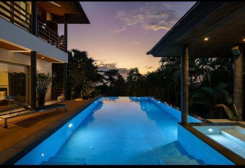 Elegant 4 Bedroom Seaview Villa
