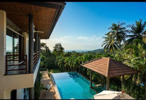 Elegant 4 Bedroom Seaview Villa