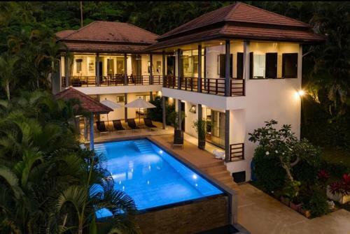 Elegant 4 Bedroom Seaview Villa