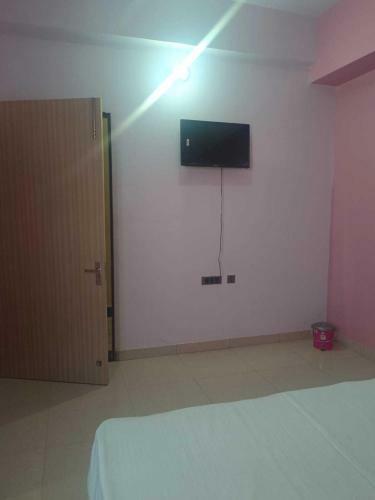 Hotel Oyo 90808 Nehra Tower