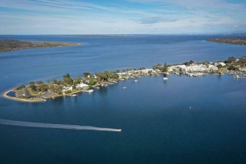 Metung Akora 2bdrm Apartment 4 Pets And Boats Welcome