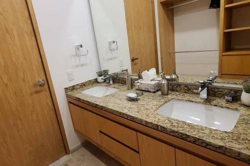 Apartamento Beautiful Home & Office With Arch View!