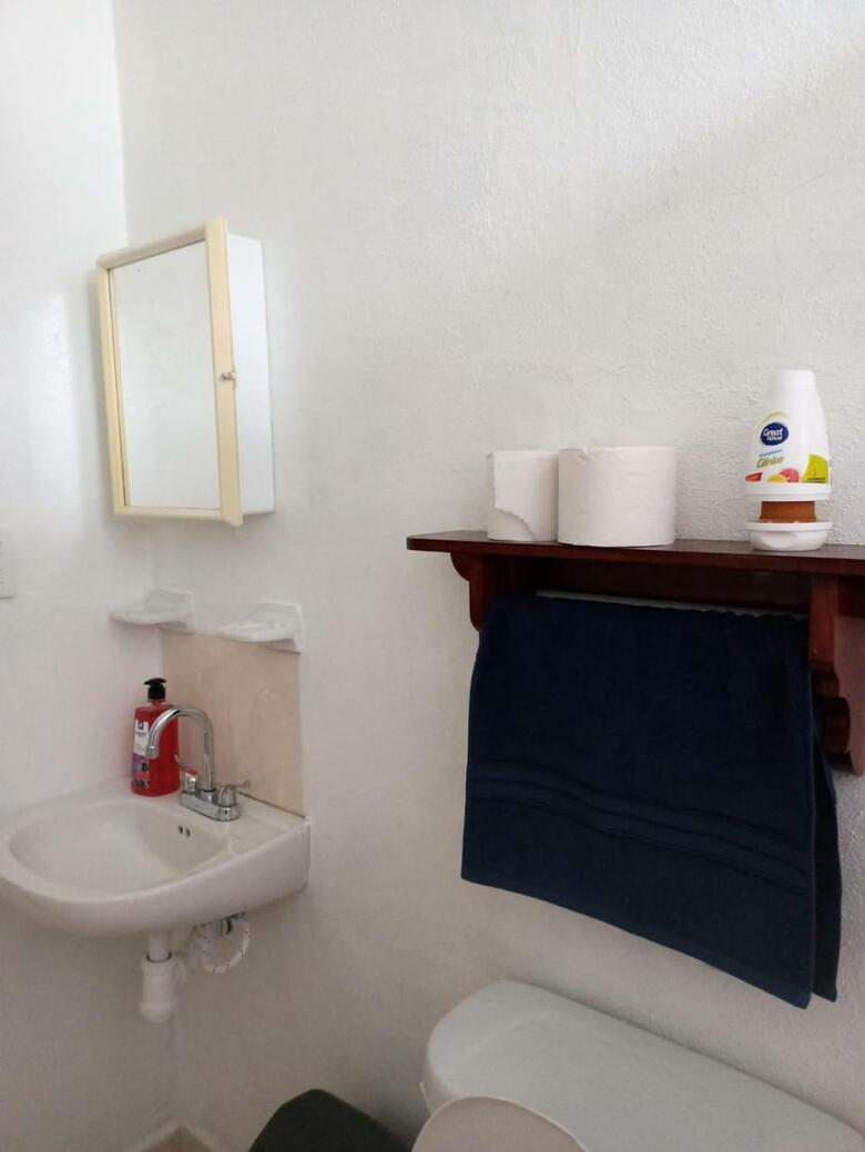 Casa Amplia A 5 Min Del Centro En Zona Cerrada