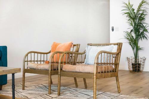 Golden Poppy Beach Cottage