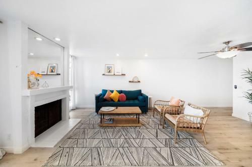 Golden Poppy Beach Cottage
