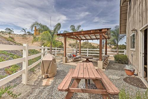 Cozy Temecula Abode With Patio - Near Wineries!