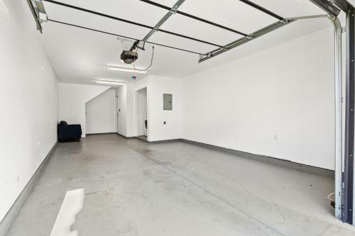 Luxury Hollywood 5 Bed Townhouse