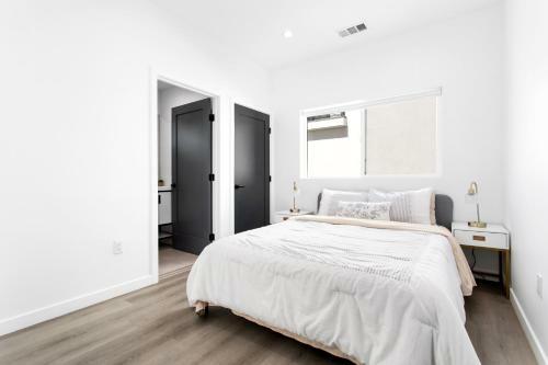 Luxury Hollywood 5 Bed Townhouse