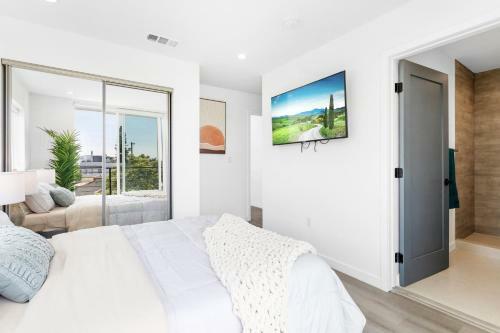 Luxury Hollywood 5 Bed Townhouse