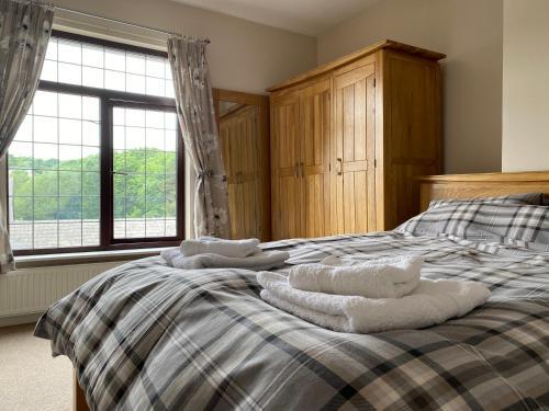 Entire 3 Bed Cottage, Peak District, Buxton.