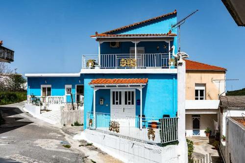 Villa Yiuli, Spacious And Colourful!