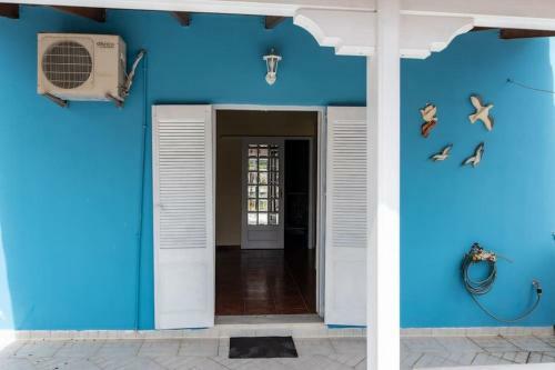 Villa Yiuli, Spacious And Colourful!