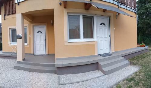 Hostal Balassa Csal�di Apartman
