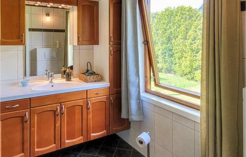 Stunning Apartment In Sandeid With Wifi And 5 Bedrooms