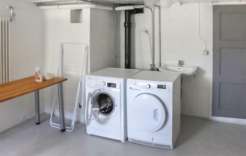 Nice Home In M�ler�s With Internet And 3 Bedrooms