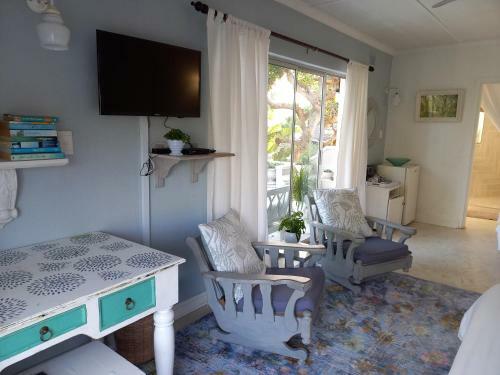 Hostal Ocean Blue Suite - Villa Roc Guesthouse