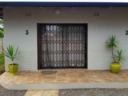Hostal House 205