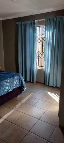 Hostal The Ark Projects
