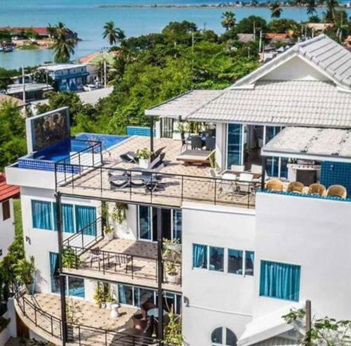 4 Bedroom Seaview Villa Bangrak