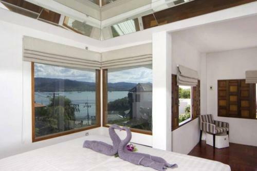 4 Bedroom Seaview Villa Bangrak