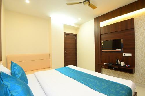 Hotel Hallmark