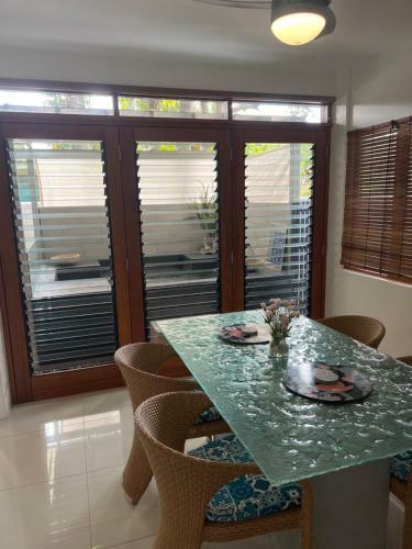 Beachside Apartment 1 With Plunge Pool