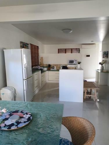 Beachside Apartment 1 With Plunge Pool
