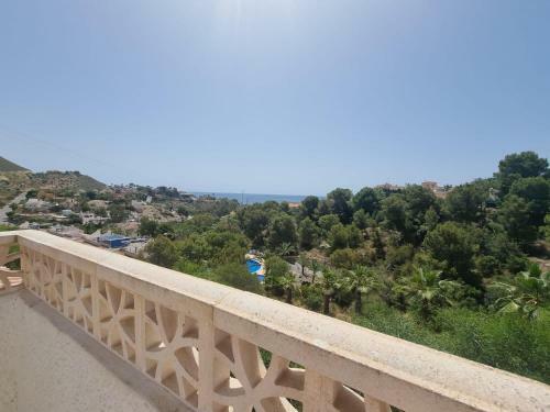 Seaside 2 Bedroom Home With Pool