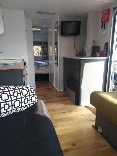 Peaceful Hideaway At Pen Y Banc Smallholding