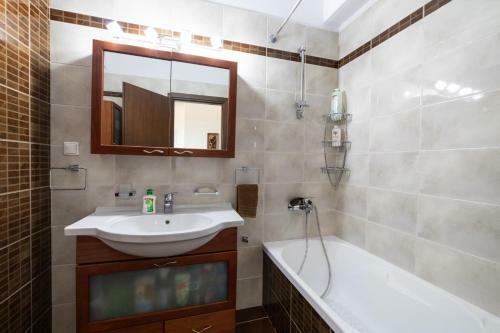 Rodon Villa With Sauna And Private Parking