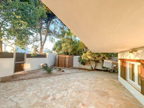 Villa Rafia With Nice Garden Right By The Beach