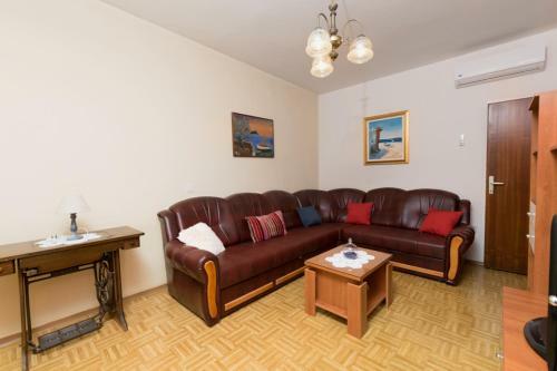 Apartment M First Row To The Sea