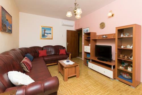 Apartment M First Row To The Sea