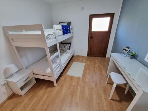 Family Apartment In Dramalj (crikvenica)