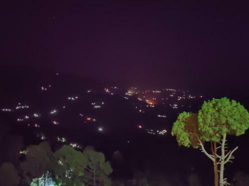 Hotel Peaks And Pines Resort