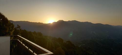 Hotel Peaks And Pines Resort