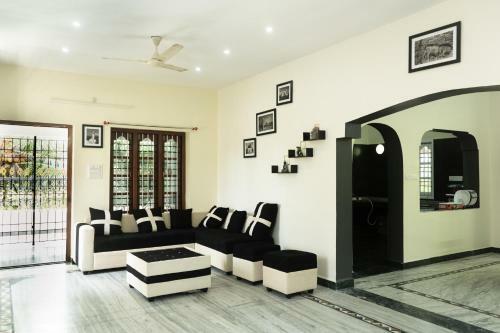 Hostal The Mahizh Home