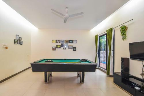 Kiyansh Villa