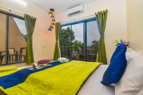 Kiyansh Villa